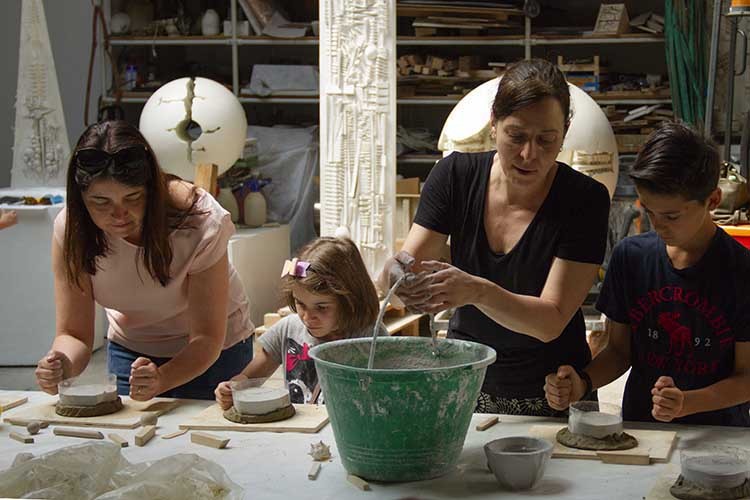 laboratorio-fondazione-pomodoro_COLATA DI GESSO