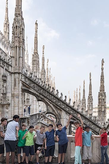 su e giù per il duomo di milano